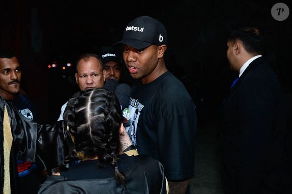 Davi Brito ainda despertava interesse da Globo por conta do alto engajamento no Instagram, mas as polêmicas e desinteresse do mercado fizeram a empresa optar pela não renovação