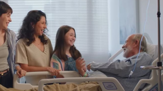 Tem só 2 minutos de duração e já emocionou mais de 102 milhões: o melhor e mais emocionante comercial de Natal em 2025 não é da Coca-Cola e nem do Boticário