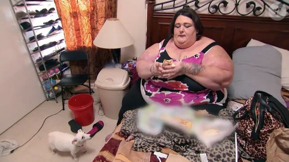 A causa exata do falecimento de Coliesa nunca foi oficialmente revelada. Sua família disse que ela "tinha problemas de saúde devido à cirurgia e que seu corpo simplesmente não aguentou mais"