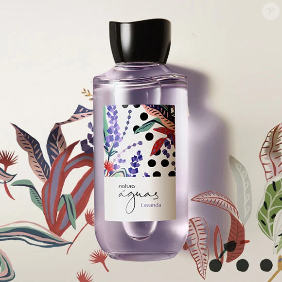 Descrita pela própria marca como “leve, refrescante, ideal para quem busca uma sensação de tranquilidade”, Águas de Lavanda (Natura) entrega exatamente essa proposta. As primeiras notas destacam a lavanda suave, enquanto o coração floral traz violeta, jasmim e lírio-do-vale, criando aquela sensação acolhedora de 'banho tomado'