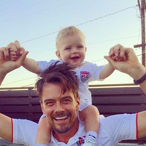 Josh Duhamel, com o filho Axl, ainda pequeno