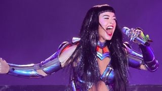 'Quarenta e fabulosa': além da musculação, Katy Perry faz um exercício fantástico para manter o corpo tonificado e a saúde e o fôlego em dia