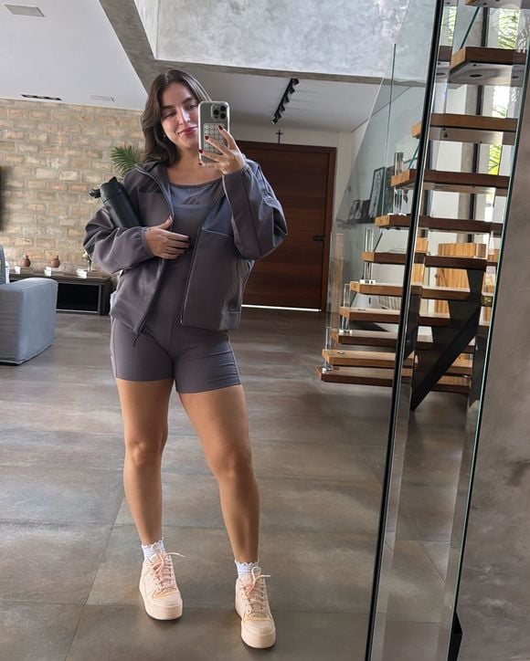 Em consultas com uma endocrinologista, Bruna Unzueta também inseriu o Mounjaro em sua rotina