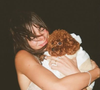 A ciência confirma: muito além do carisma, a cachorrinha de Bruna Marquezine, Chihiro, é da 2ª raça mais bem-colocada em ranking com 133 concorrentes por forte habilidade