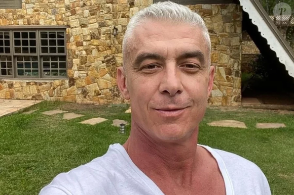 Justiça intima Alexandre Correa por falta de pagamento de pensão alimentícia; empresário pode ser preso por até 3 meses.