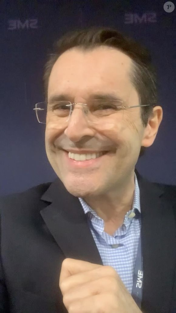 Bob Floriano ficou eternizado como locutor de comerciais das Casas Bahia