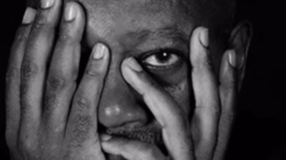 Crise de depressão faz Nando Cunha, ator de novelas da Globo, dar dura pausa no trabalho para cuidar da saúde mental. 'Resolvi buscar ajuda'