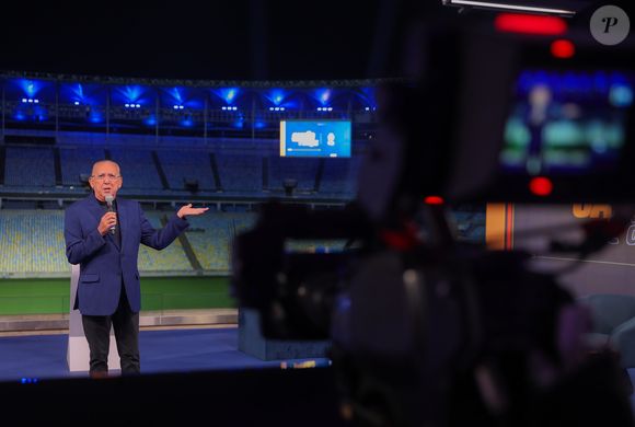 Galvão Bueno procurou a unidade de saúde após se queixar de dores no rim