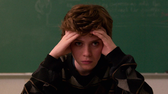 As pessoas que cresceram com ansiedade infantil frequentemente apresentam estes cinco comportamentos quando adultas