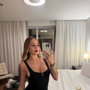 Após suposto beijo relatado nas redes, Lara Jucah foi apontada como possível novo affair de Zé Felipe. Conheça a influenciadora que chamou atenção da web