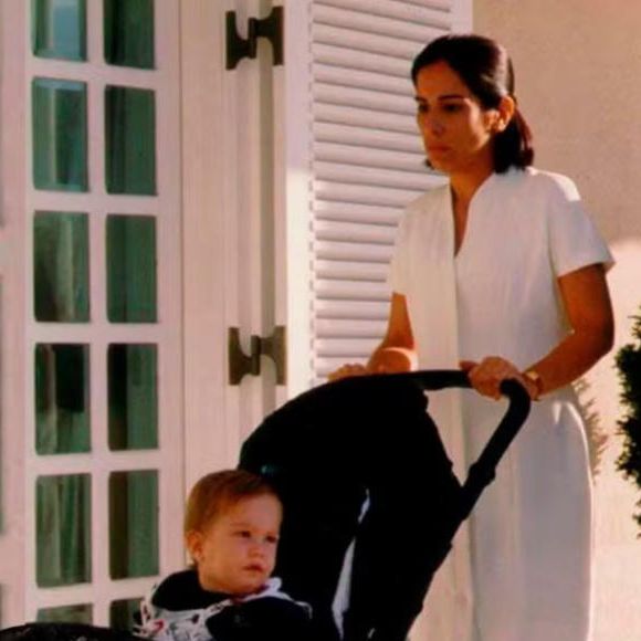 Gloria Pires viveu a enigmática babá Nice em 'Anjo Mau'