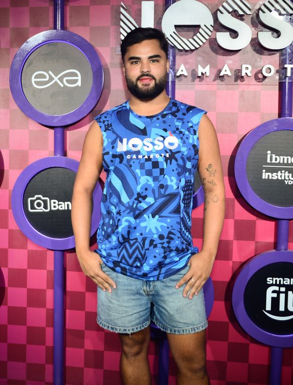 'Me perguntaram o que eu já vi na festa da Anitta, e eu falei: ‘Eu já vi o Lucas Guedez beijando o MC Cabelinho’. Numa zoeira. E agora os portais de fofoca estão postando como se fosse verdade", declarou Sarro