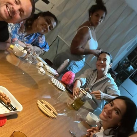 “Você iluminou tudo”, escreveu Bruna.