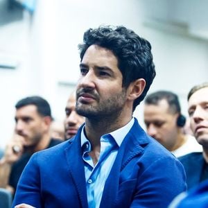Alexandre Pato bancou o retorno do pai e da irmã de Juliana ao Brasil. Eles devem chegar na próxima semana