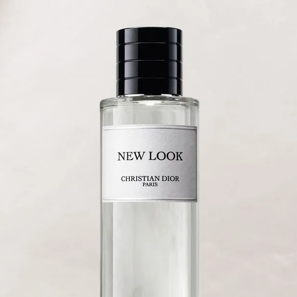O New Look, da Dior, é uma fragrância unissex que combina aldeídos, olíbano e nuances de âmbar em uma composição descrita como contrastante e envolvente