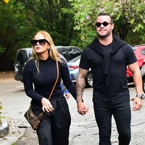 Filipe, do grupo Br’oz, também marcou presença no velório de JP Mantovani