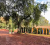 O casamento de Ana Hickmann e Edu Guedes terá como cenário uma fazenda histórica que ganhou até uma vila italiana durante a reforma. De acordo com a Quem, o espaço foi criado para ligar o salão principal à casa da fazenda e receber os convidados em um ambiente aconchegante e iluminado