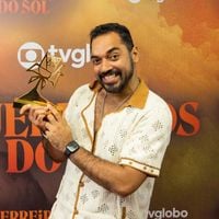 De malabarista a quase morte: aos 40 anos, Thomás Aquino carrega um histórico de perrengues difícil de engolir; ator de 'Coração Acelerado' vive auge no ar em duas novelas da Globo