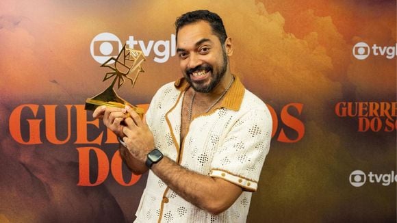 De malabarista a quase morte: aos 40 anos, Thomás Aquino carrega um histórico de perrengues difícil de engolir; ator de 'Coração Acelerado' vive auge no ar em duas novelas da Globo