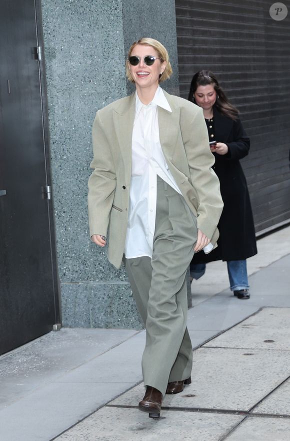 Quem é o marido de Jessie Buckley? Embora registros na internet atribuam um sobrenome, a atriz se recusou a informar o nome completo e a idade do marido para o The New York Times