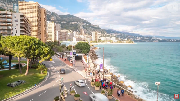 Segundo informações da House & Garden, a tradicional vila de Elton John em Nice foi construída nos anos 1920 como uma colônia para artistas e hoje se destaca pela vista privilegiada para o Mar Mediterrâneo