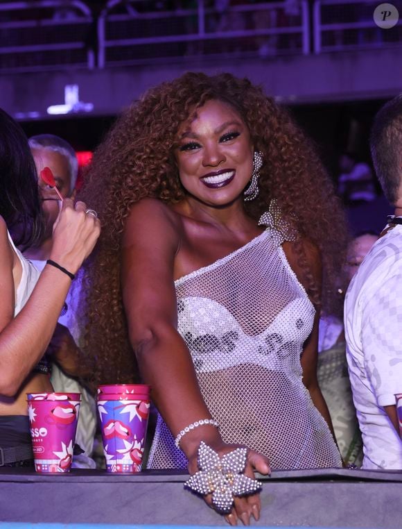 Carnaval 2025: Cris Vianna no 1º dia dos desfiles do Grupo Especial na Sapucaí