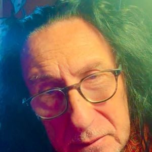 O consagrado autor e diretor Gerald Thomas escreveu uma peça especialmente para Serginho Groisman