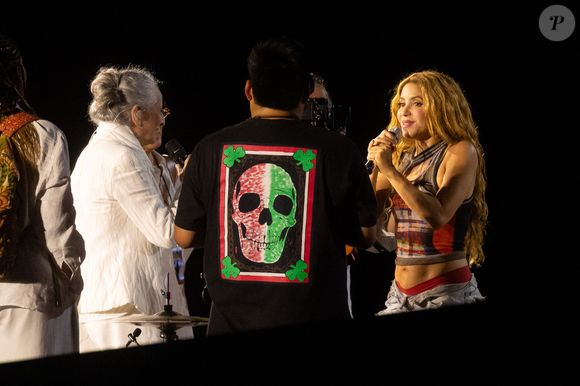 Ensaio de Shakira em Copacabana: cantora revela Maria Bethânia como uma de suas surpresas, além da bateria da Unidos da Tijuca