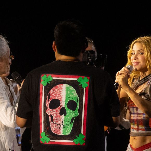 Ensaio de Shakira em Copacabana: cantora revela Maria Bethânia como uma de suas surpresas, além da bateria da Unidos da Tijuca