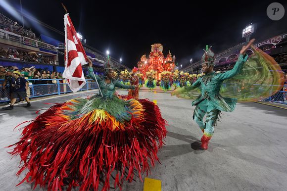 Nesta terça-feira (4), quatro agremiações entram na Marquês de Sapucaí com enredos que vão da ficção científica à exaltação de grandes personalidades históricas.