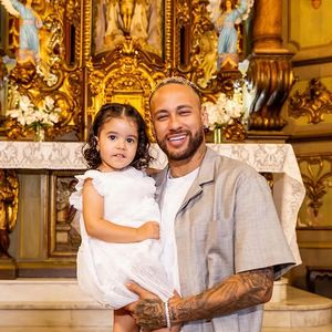 Possivelmente trata-se de Antonella, afilhada de Neymar
