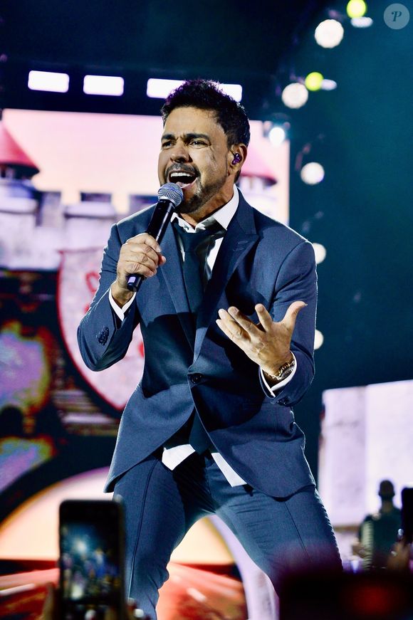 Zezé Di Camargo está envolvido em uma polêmica judicial após ser alvo de inteligência artificial, com o objetivo de alimentar a polarização política