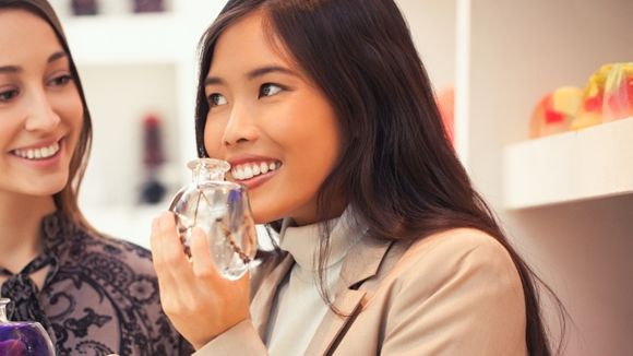 Cheiro que dura para sempre! 4 perfumes com a melhor fixação