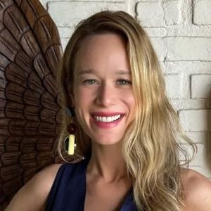 Mariana contou que a paixão pela culinária vem de longa data. "Adoro comer, é um dos prazeres da vida. Adoro estar sentada à mesa", disse a atriz, que surpreendeu a apresentadora ao contar que já teve sua própria banquinha de doces quando tinha apenas 7 anos