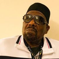Morre aos 68 anos o rapper e pioneiro do hip-hop Afrika Bambaataa; complicações de um câncer causaram a morte do artista, dono de hit com Fernanda Abreu e inspiração para Marcelo D2