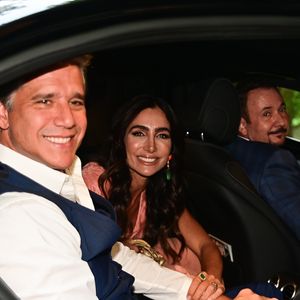 O apresentador Márcio Garcia também esteve presente ao lado de sua esposa