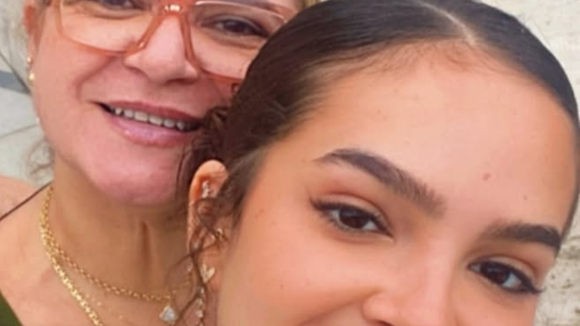 'Me sinto um lixo': mãe de Mel Maia acusou filha famosa de 'ingratidão' antes de morrer; Débora lutava contra depressão e morava sozinha, diz jornal