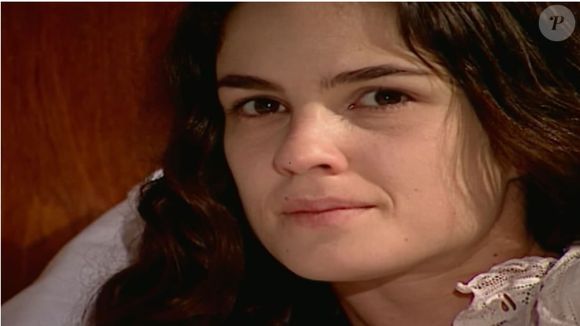Rosana (Carolina Kasting) se vinga de Matteo ao entregá-lo para rival