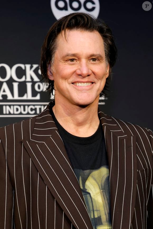 Desde o ano passado, a aparência de Jim Carrey vem sendo alvo de críticas e suposições nas redes sociais