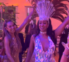 Patrícia Poeta dança ao som de uma roda de samba em sua festa de 50 anos e exibe conjunto dourado com pedrarias e franjas metalizadas