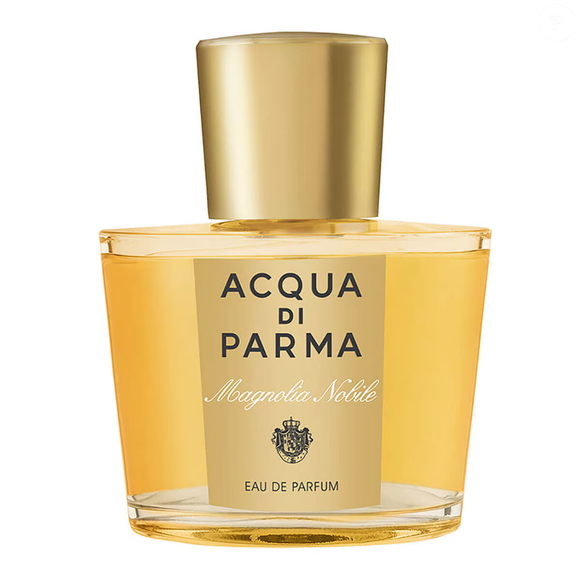 Magnolia Nobile (Acqua di Parma) - 100ml | R$ R$ 2.250,00 - sofisticado e atemporal, o Magnolia Nobile, da Acqua di Parma, aposta em uma elegância clássica. As notas cítricas de bergamota, limão e cidra dão frescor à saída, enquanto a magnólia, a rosa da Bulgária e o jasmim estruturam o coração floral. No fundo, sândalo, patchouli, vetiver e baunilha garantem profundidade. Uma fragrância que representa o luxo discreto e refinado