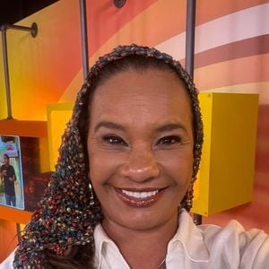 Fora do 'BBB 26', Solange Couto causou ao publicar um ensaio de fotos sensuais em suas redes sociais