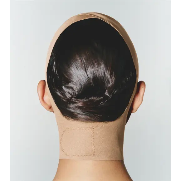 O lançamento, chamado Seamless Sculpt Face Wrap, promete redefinir o maxilar durante a noite, enquanto o usuário dorme.