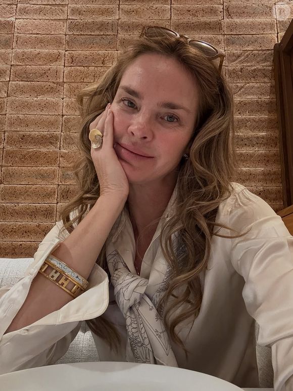 Leticia Birkheuer explica que tudo teve início quando o filho se envolveu em um acidente de carro com o pai. Ela decidiu entrar na Justiça e a alienação parental teria começado