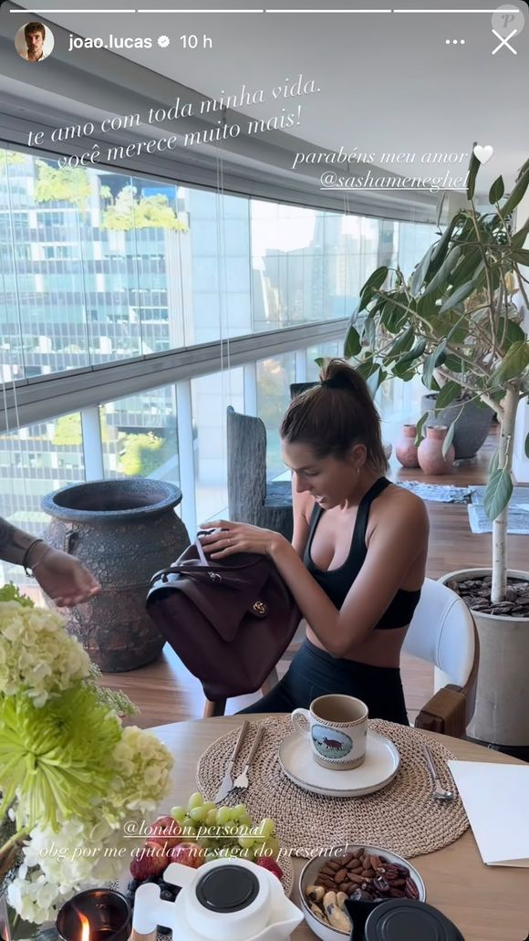 Sasha Meneghel celebrou os 28 anos em grande estilo ao ganhar do marido uma bolsa Chanel da coleção Primavera Verão 2026