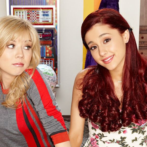 Ariana Grande estrelou outras produções com o visual, como o spin-off 'Sam & Cat'