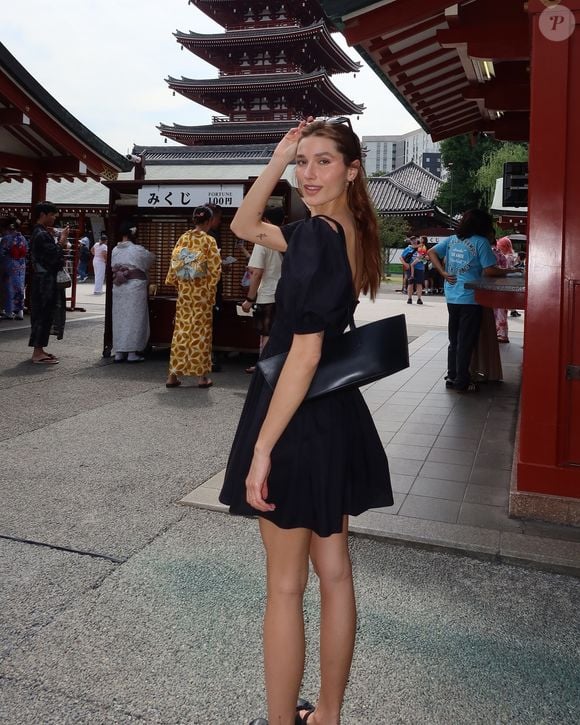 O Perfume Kyoto traduz a atmosfera da tradicional cerimônia do matcha de Kyoto no Japão e foi desenvolvido como ponto de partida para a primeira coleção de perfumaria da Mondepars