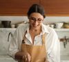 A melhor receita de bolo de cenoura: aprendi com Paola Carosella a usar laranja e polvilho no preparo - e fazer uma calda maravilhosa bem simples