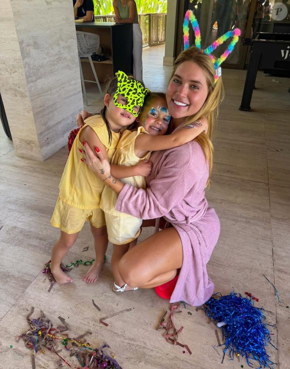 A influenciadora Virgínia Fonseca mostrou nas redes sociais o bloquinho de Carnaval organizado por Vini Jr. para os filhos