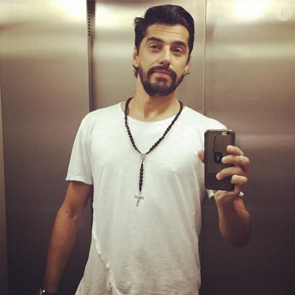 Alberto Cowboy também fez uma mudança importante no visual, deixando a barba mais volumosa